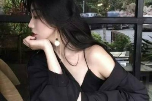 从立头部网红到立名品产业：网红直播回归卖货本质他就是卖货的